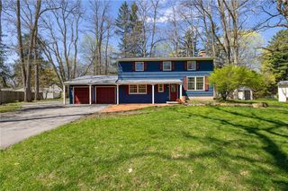 19 Laureldale Drive, Pittsford, NY 14534