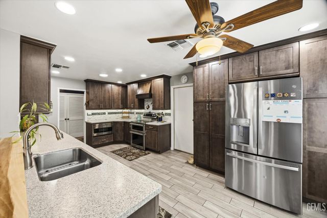 5921 Margaret Court, Bakersfield, CA 93306