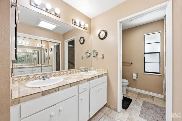 5921 Margaret Court, Bakersfield, CA 93306