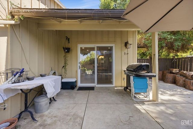 5921 Margaret Court, Bakersfield, CA 93306