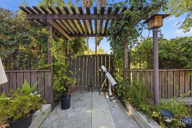 5921 Margaret Court, Bakersfield, CA 93306