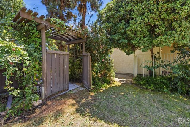 5921 Margaret Court, Bakersfield, CA 93306
