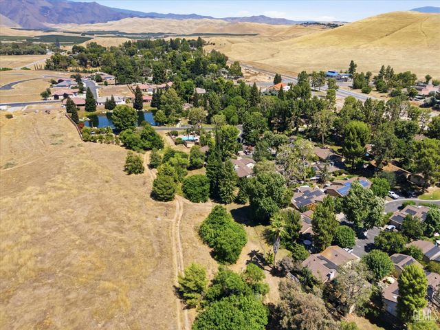 5921 Margaret Court, Bakersfield, CA 93306