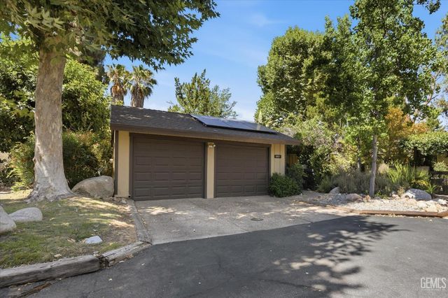 5921 Margaret Court, Bakersfield, CA 93306