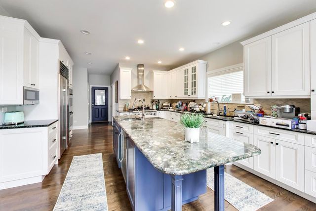 810 N MAPLE Street, Prospect Heights, IL 60070