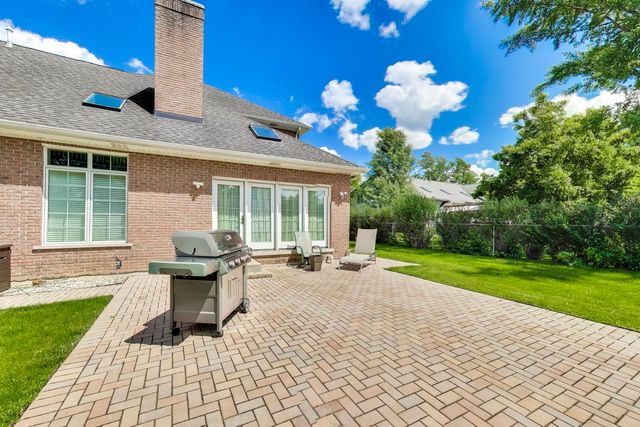 810 N MAPLE Street, Prospect Heights, IL 60070