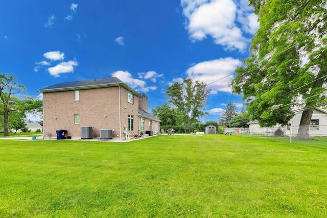 810 N MAPLE Street, Prospect Heights, IL 60070