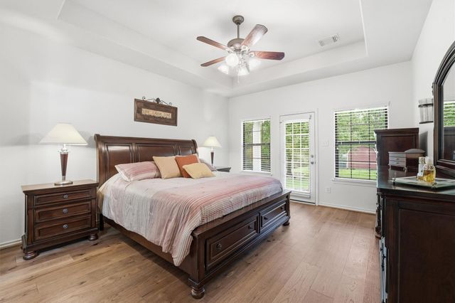 15420 Queen Elizabeth Court, Montgomery, TX 77316