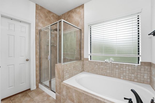 15420 Queen Elizabeth Court, Montgomery, TX 77316