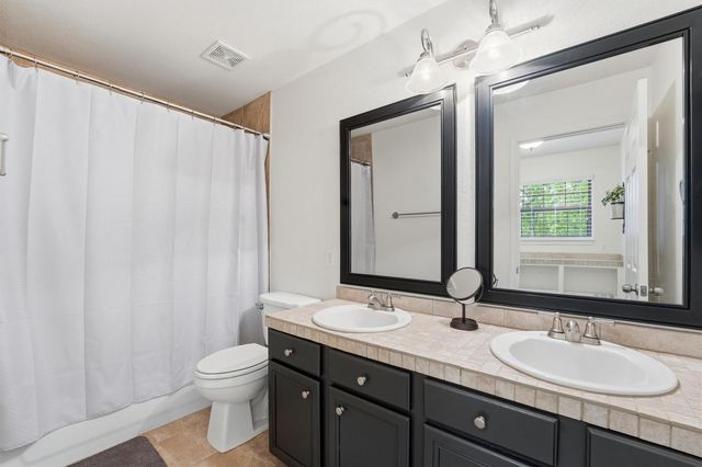 15420 Queen Elizabeth Court, Montgomery, TX 77316