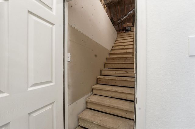 15420 Queen Elizabeth Court, Montgomery, TX 77316