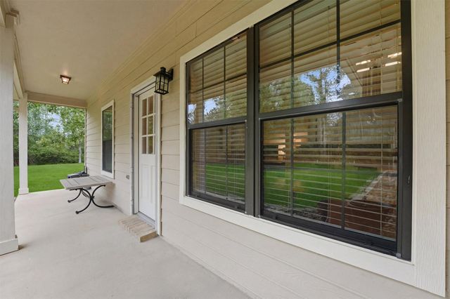 15420 Queen Elizabeth Court, Montgomery, TX 77316