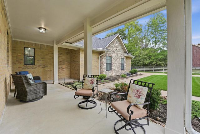 15420 Queen Elizabeth Court, Montgomery, TX 77316