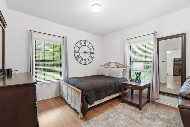 15420 Queen Elizabeth Court, Montgomery, TX 77316