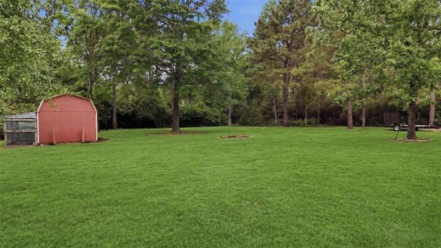 15420 Queen Elizabeth Court, Montgomery, TX 77316