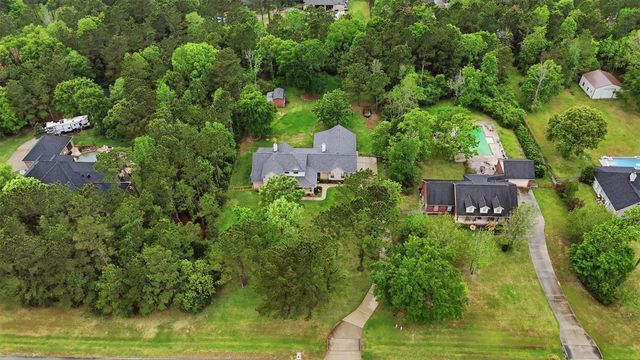 15420 Queen Elizabeth Court, Montgomery, TX 77316