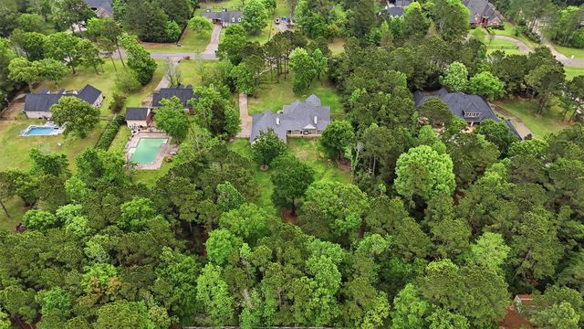 15420 Queen Elizabeth Court, Montgomery, TX 77316