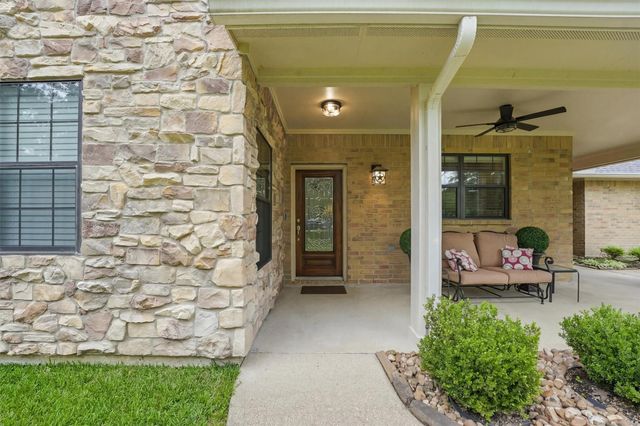 15420 Queen Elizabeth Court, Montgomery, TX 77316