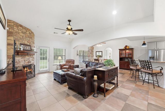 15420 Queen Elizabeth Court, Montgomery, TX 77316