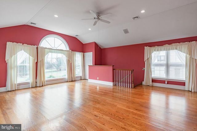 54 NORRISTOWN RD, Blue Bell, PA 19422