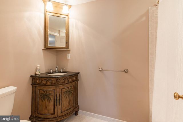 54 NORRISTOWN RD, Blue Bell, PA 19422