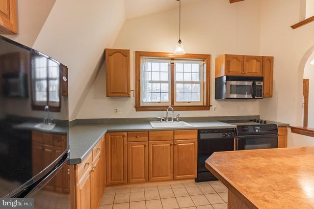 54 NORRISTOWN RD, Blue Bell, PA 19422