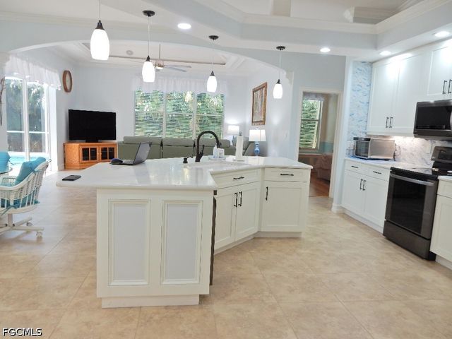 5302 SW 27th PL, Cape Coral, FL 33914