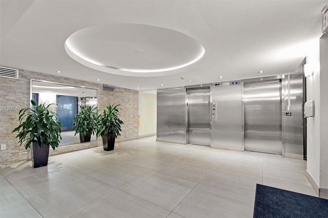 465 Ocean Drive 512, Miami Beach, FL 33139