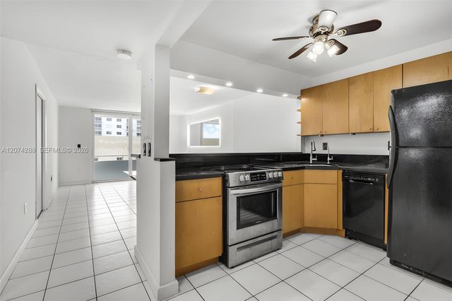 465 Ocean Drive 512, Miami Beach, FL 33139