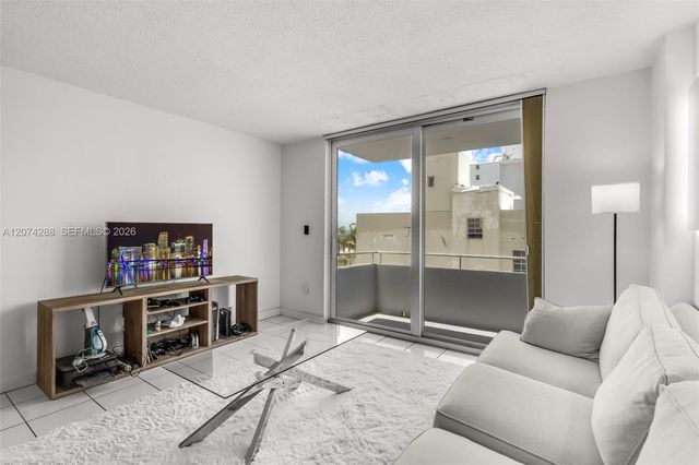 465 Ocean Drive 512, Miami Beach, FL 33139