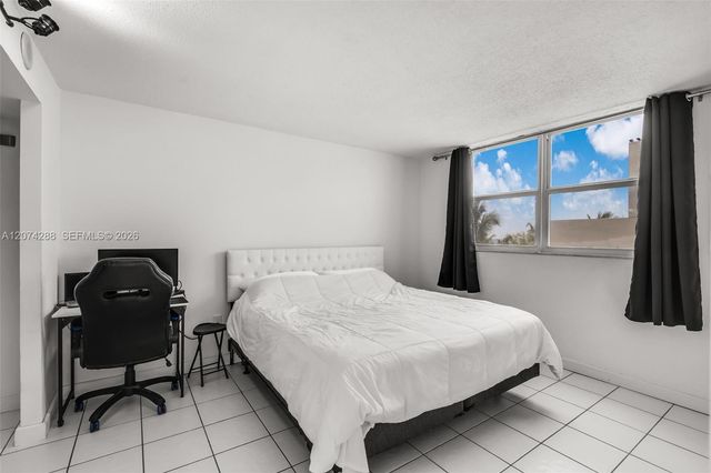 465 Ocean Drive 512, Miami Beach, FL 33139