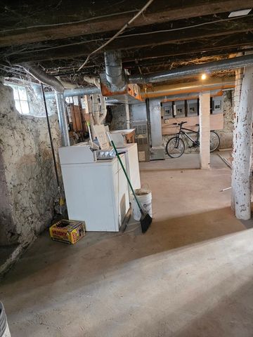 33 Plain St, Fall River, MA 02723