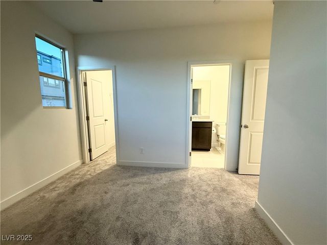 11749 Stone Curlew Avenue, Las Vegas, NV 89138