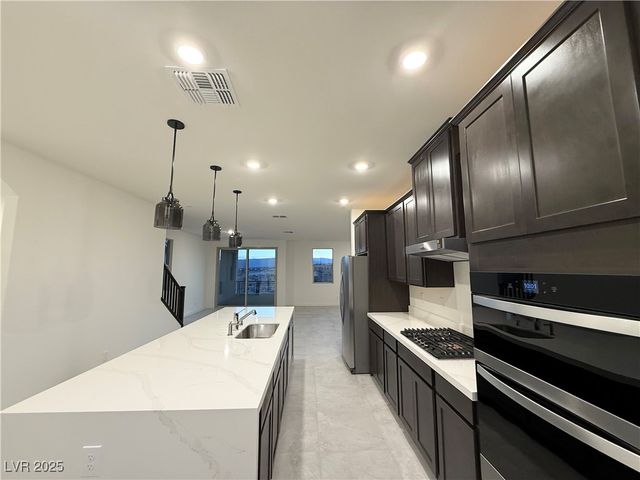 11749 Stone Curlew Avenue, Las Vegas, NV 89138