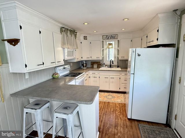 990 S RIDGE RD, Denver, PA 17517
