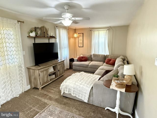 990 S RIDGE RD, Denver, PA 17517
