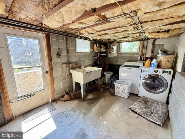 990 S RIDGE RD, Denver, PA 17517