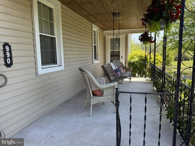 990 S RIDGE RD, Denver, PA 17517
