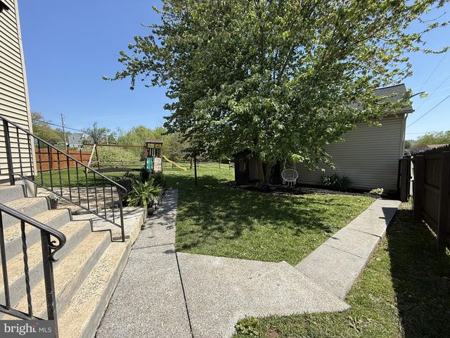 990 S RIDGE RD, Denver, PA 17517