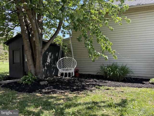 990 S RIDGE RD, Denver, PA 17517
