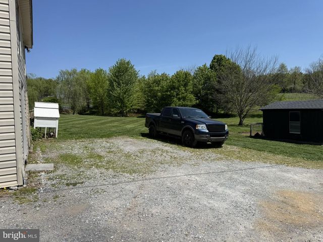 990 S RIDGE RD, Denver, PA 17517