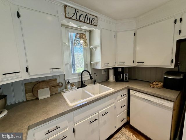 990 S RIDGE RD, Denver, PA 17517