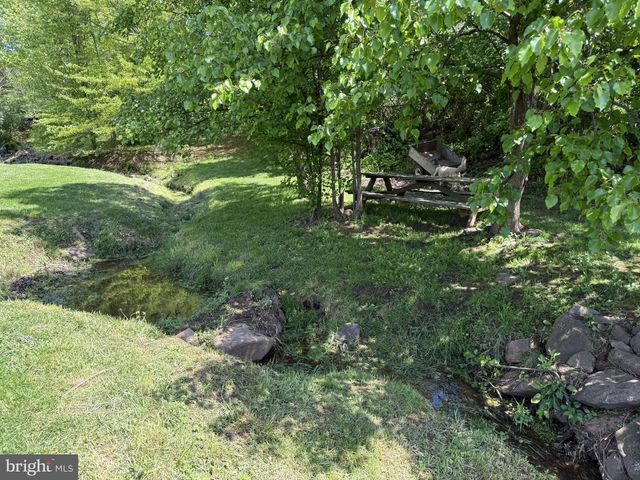990 S RIDGE RD, Denver, PA 17517