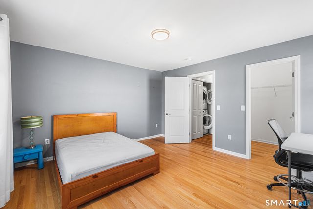 47 Lexington Gardens 47, North Haven, CT 06473