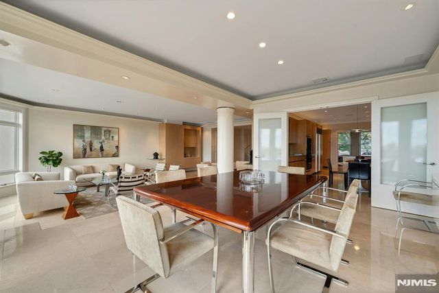 4 Ascot Way, Fort Lee, NJ 07024