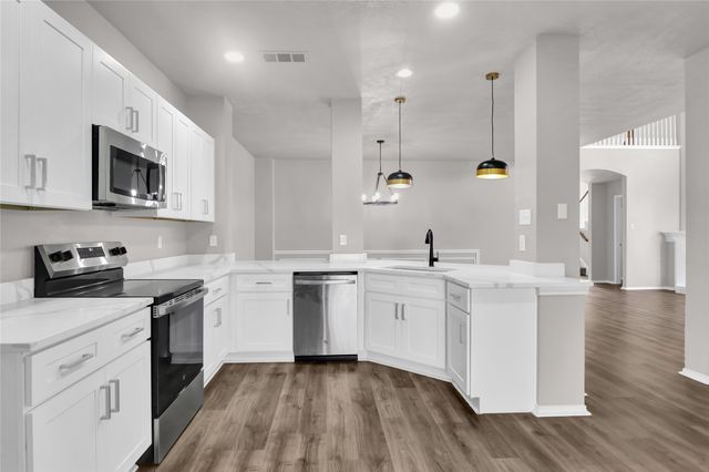 5715 Streamside Drive, Arlington, TX 76018