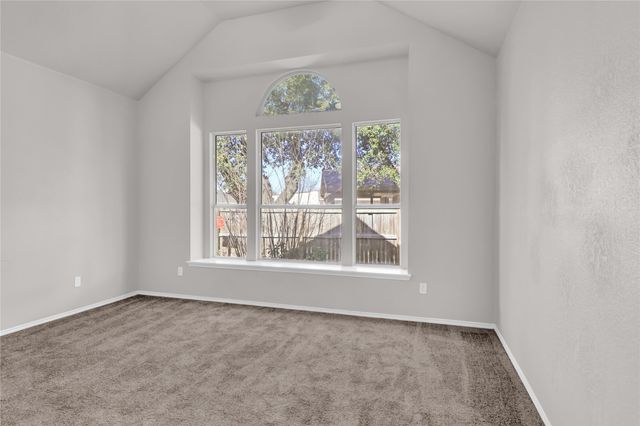 5715 Streamside Drive, Arlington, TX 76018