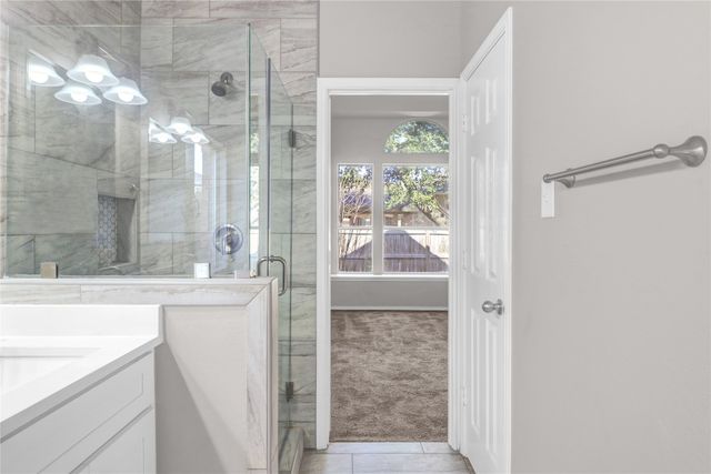 5715 Streamside Drive, Arlington, TX 76018