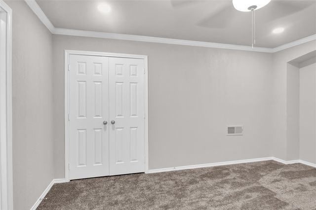 5715 Streamside Drive, Arlington, TX 76018