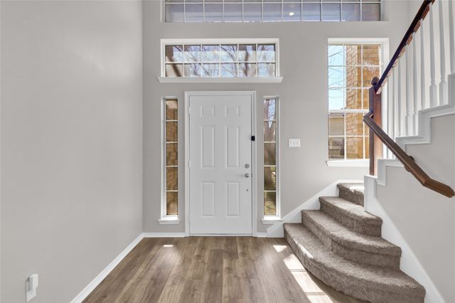 5715 Streamside Drive, Arlington, TX 76018